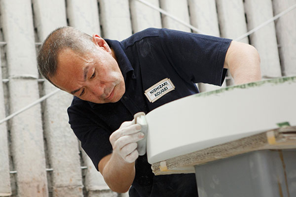 ニシザキ工芸塗装部について