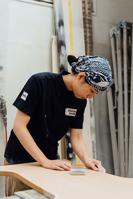 ニシザキ工芸株式会社 塗装部 吉良 栄香