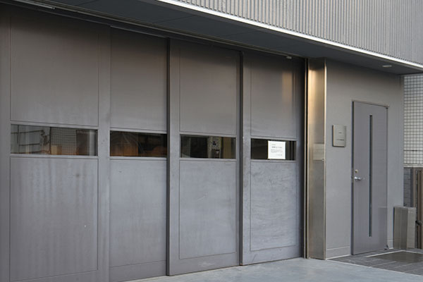 ニシザキ工芸塗装部について